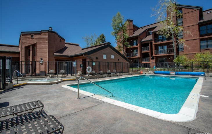 2025 Walton Creek Road Photo