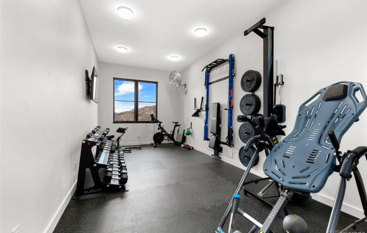 33915 Meadow Creek Drive Photo