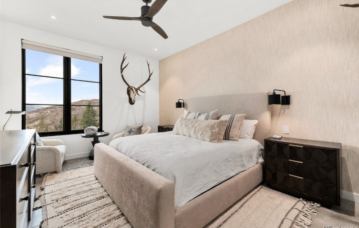 33915 Meadow Creek Drive Photo