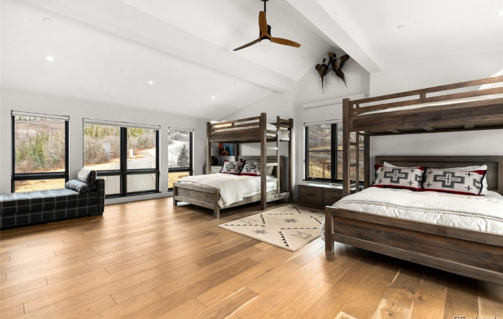 33915 Meadow Creek Drive Photo