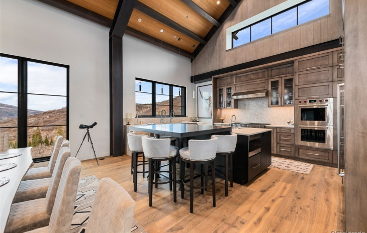33915 Meadow Creek Drive Photo
