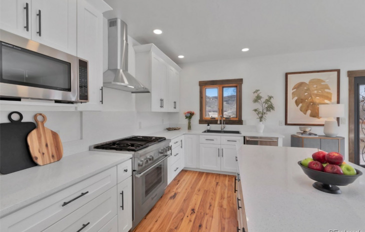 33425 County Road 33 Photo