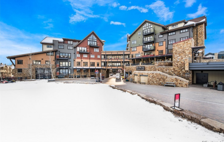 2250 Apres Ski Way Photo