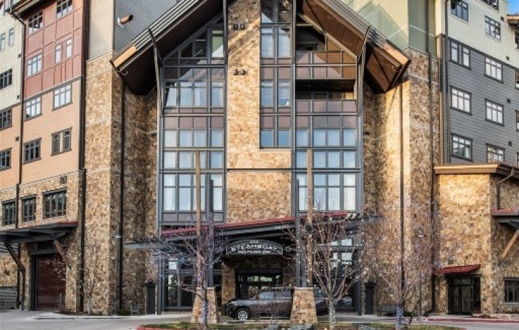 2250 Apres Ski Way Photo