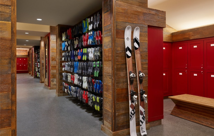 2250 Apres Ski Way Photo
