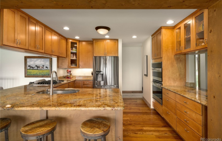 865 Spring Hill Road Photo