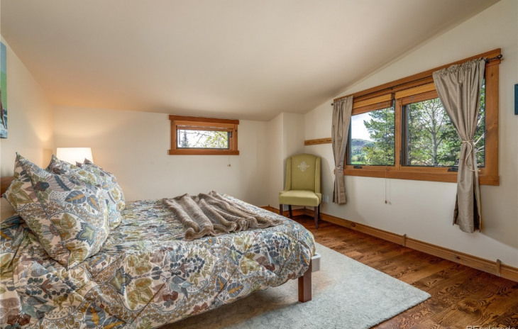 865 Spring Hill Road Photo