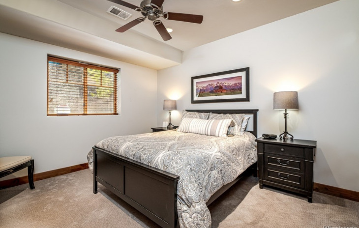 1095 Longview Circle Photo
