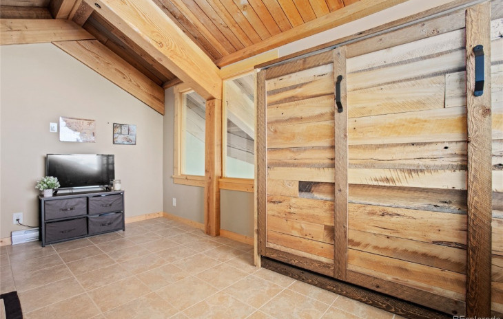 31500 Runaway Place Photo