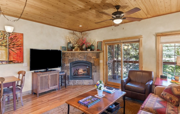 3084 Aspen Leaf Way Photo