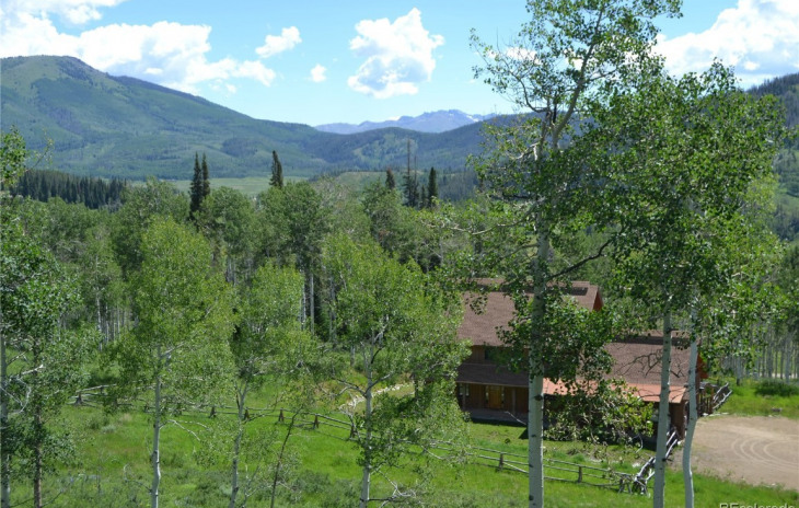 59285 Cripple Creek Court Photo