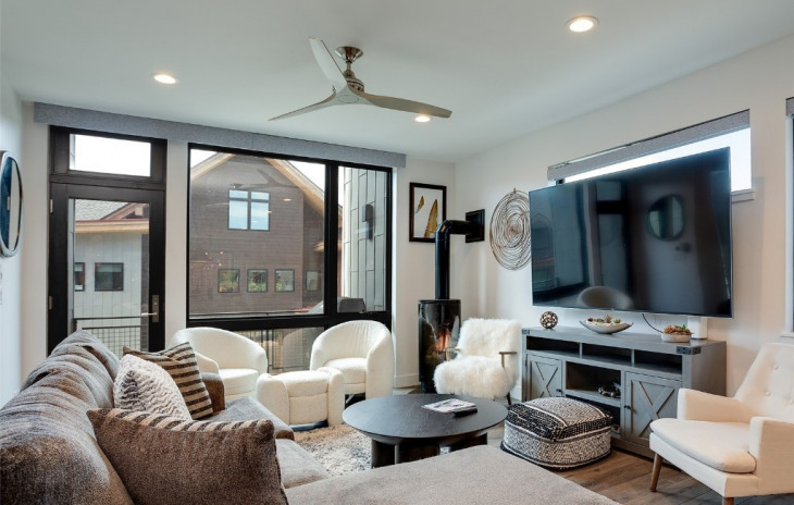 1263 Urban Way Photo