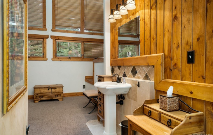 2747 Burgess Creek Road Photo