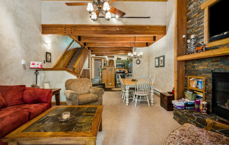 2747 Burgess Creek Road Photo