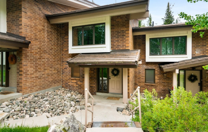 2747 Burgess Creek Road Photo
