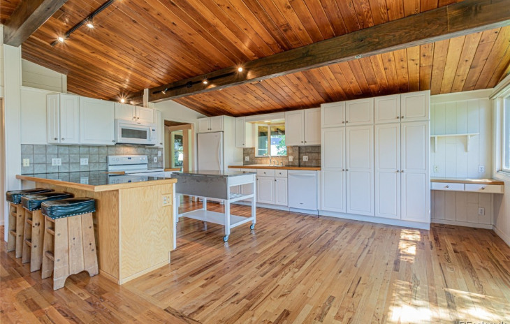 1061 Village Lane Photo