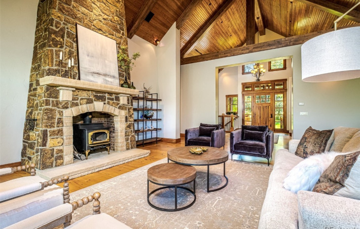 1333 Steamboat Boulevard Photo