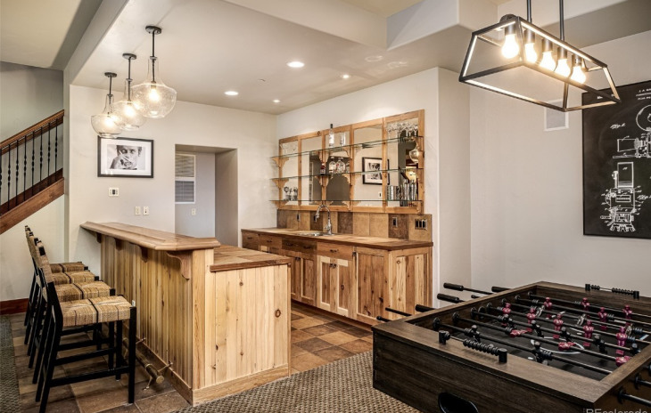 1333 Steamboat Boulevard Photo