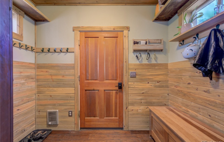 561 Crawford Avenue Photo