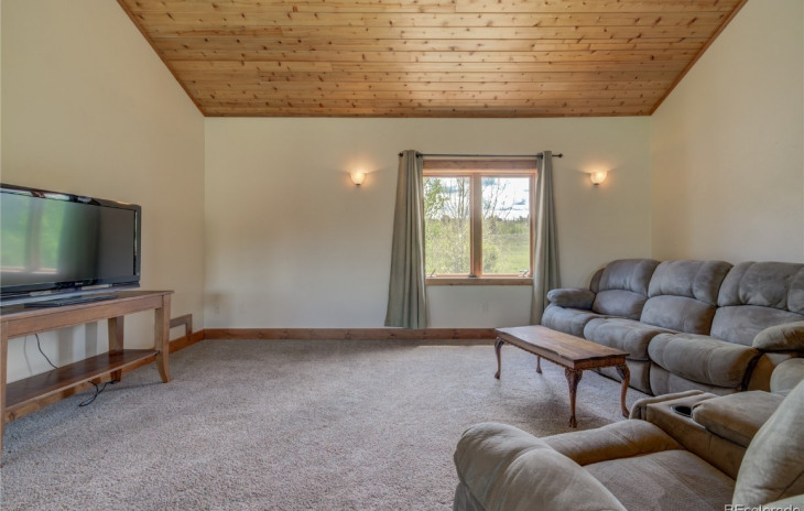 22644 Commanche Road Photo