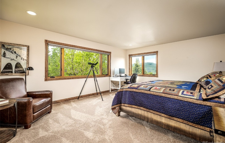 40 Steamboat Boulevard Photo