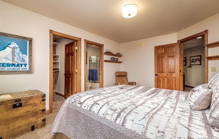 40 Steamboat Boulevard Photo