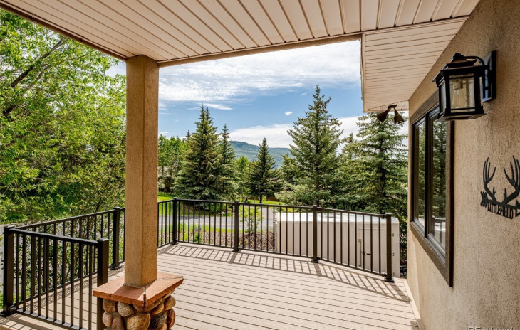 40 Steamboat Boulevard Photo