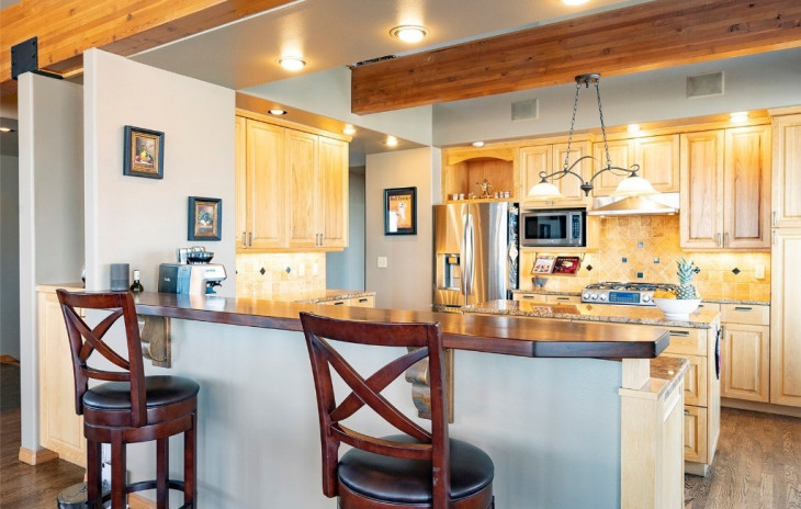 34735 Country Green Road Photo