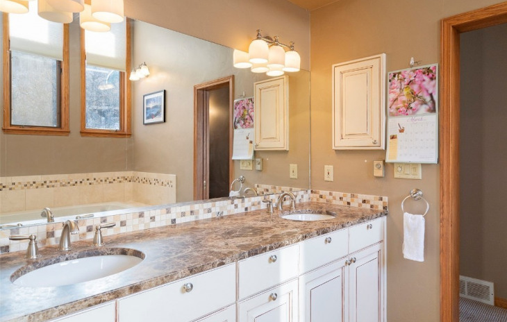34735 Country Green Road Photo