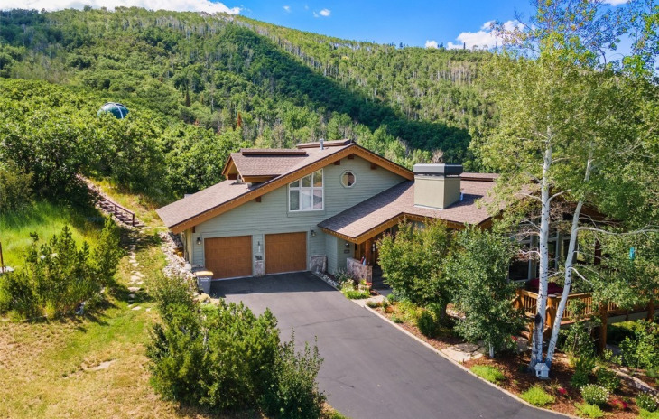 34735 Country Green Road Photo