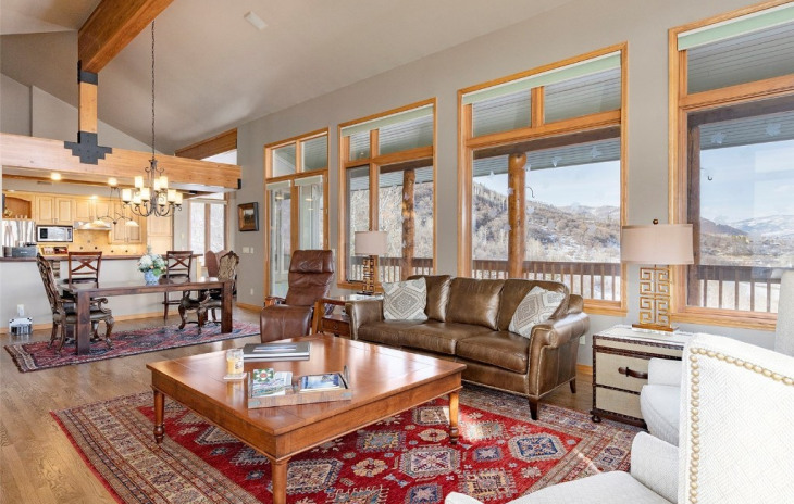 34735 Country Green Road Photo