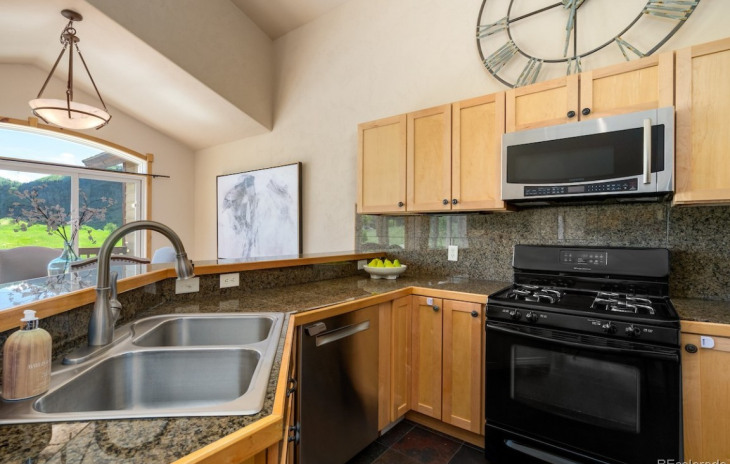 407 Parkview Drive Photo