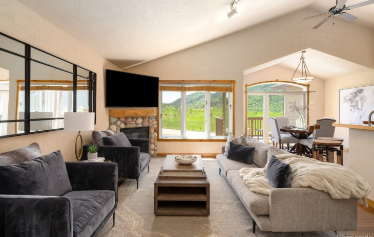 407 Parkview Drive Photo
