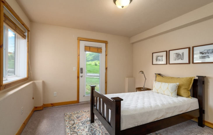 407 Parkview Drive Photo
