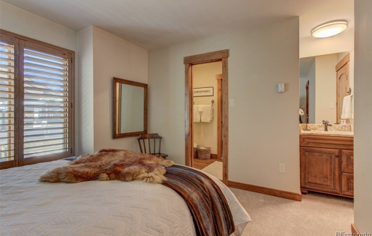 2565 Apres Ski Way Photo