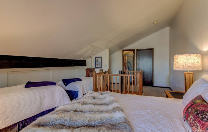 2565 Apres Ski Way Photo