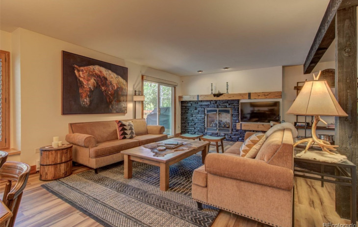 2565 Apres Ski Way Photo