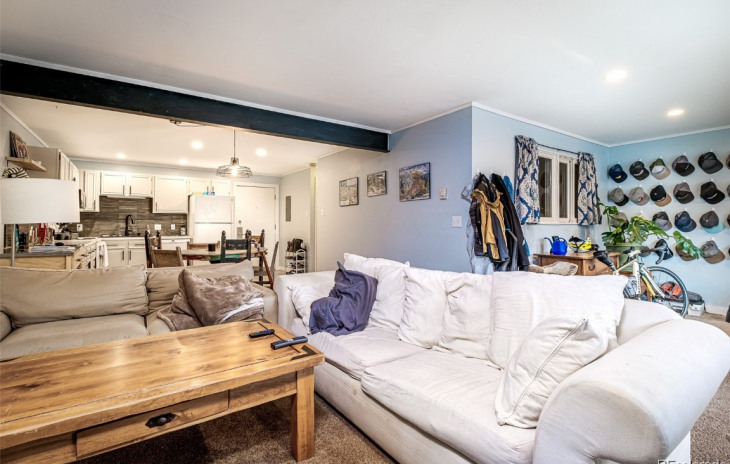 465 Tamarack Drive Photo