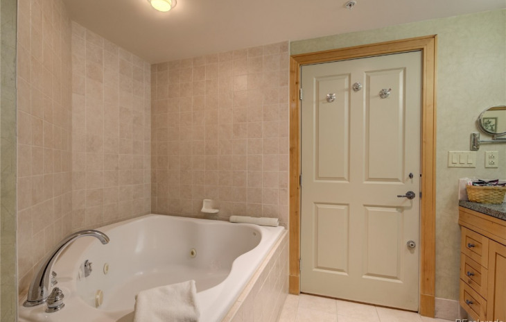 2300 Mount Werner Circle Photo