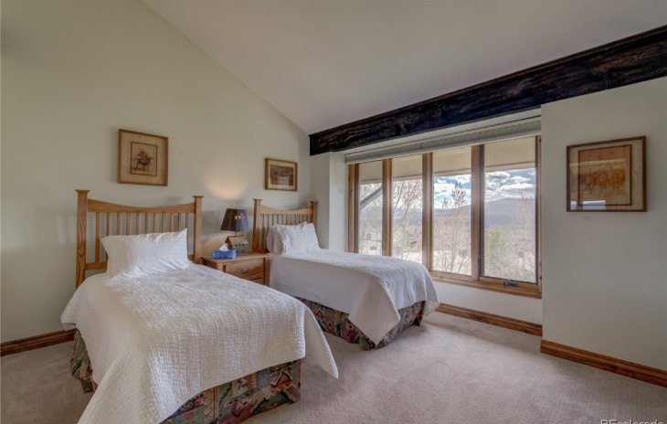 2565 Apres Ski Way Photo
