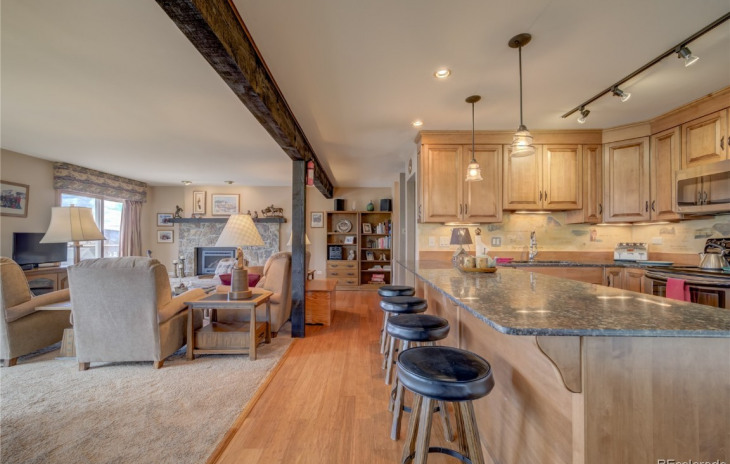 2565 Apres Ski Way Photo