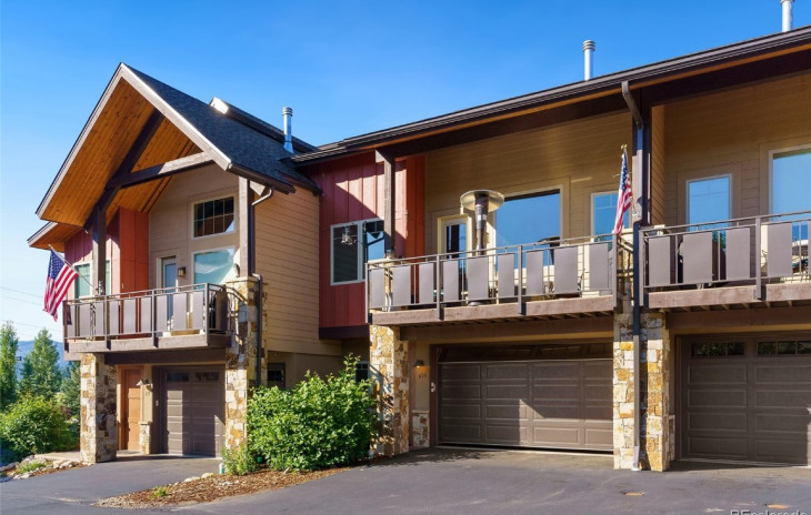 653 Clermont Circle Photo