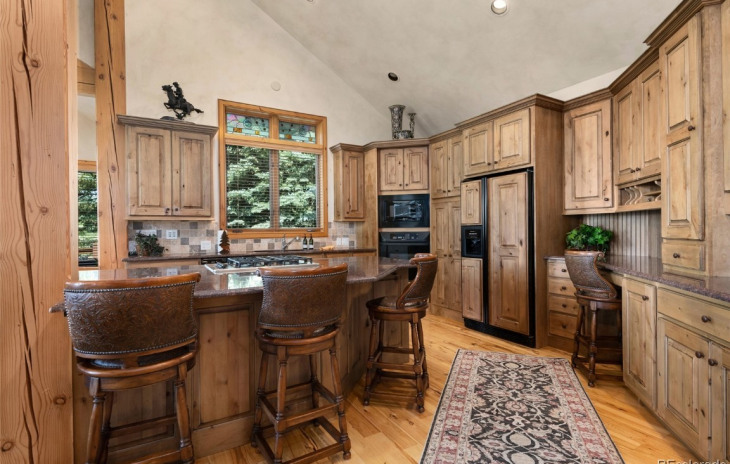 1727 HighlAnd WAy Photo