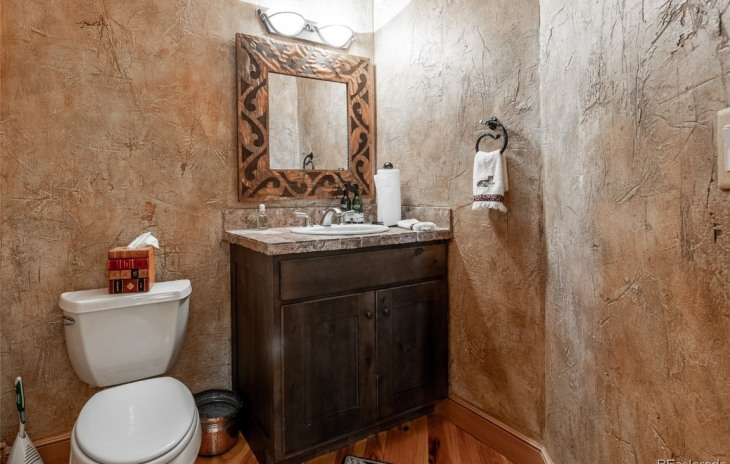 1727 HighlAnd WAy Photo