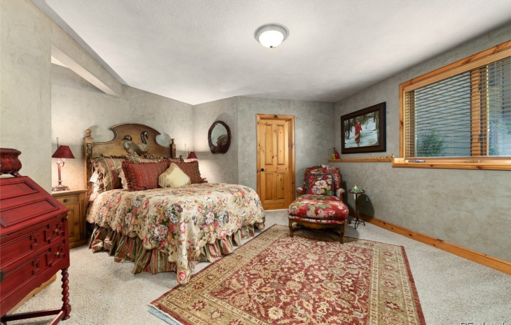 1727 HighlAnd WAy Photo