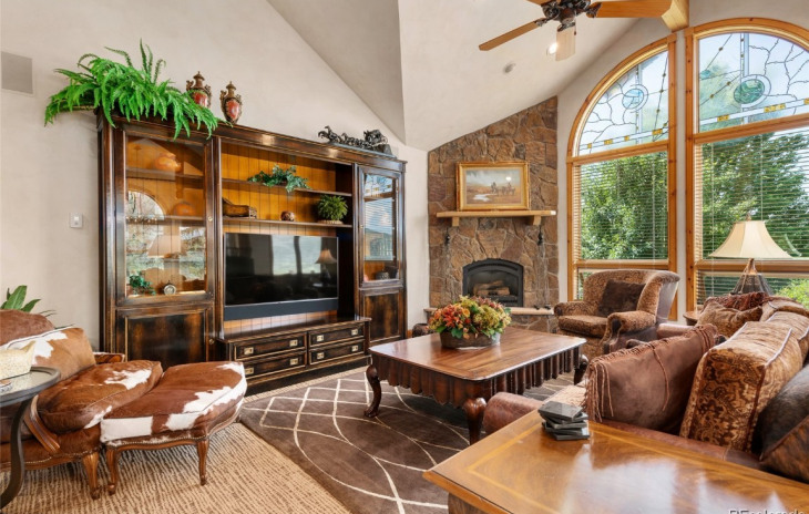 1727 HighlAnd WAy Photo