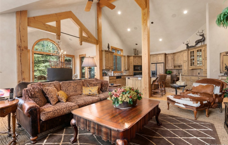 1727 HighlAnd WAy Photo