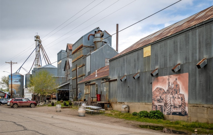 300 N Pine Street Photo