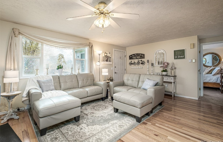 300 N Pine Street Photo