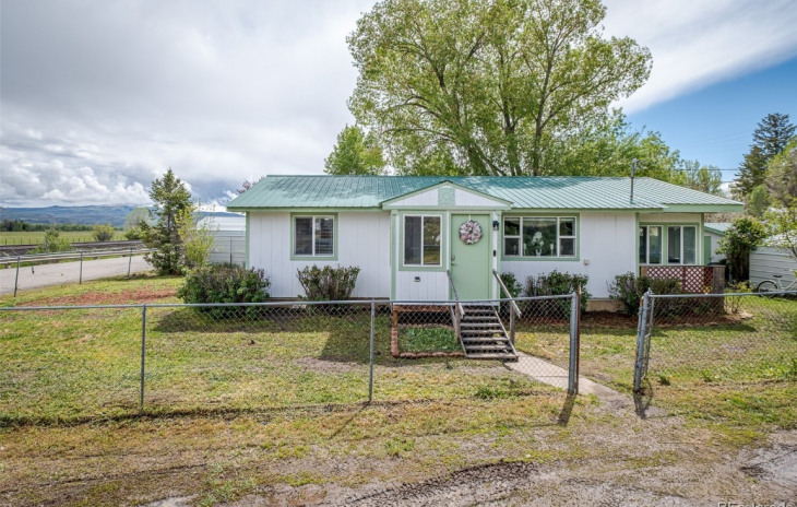 300 N Pine Street Photo